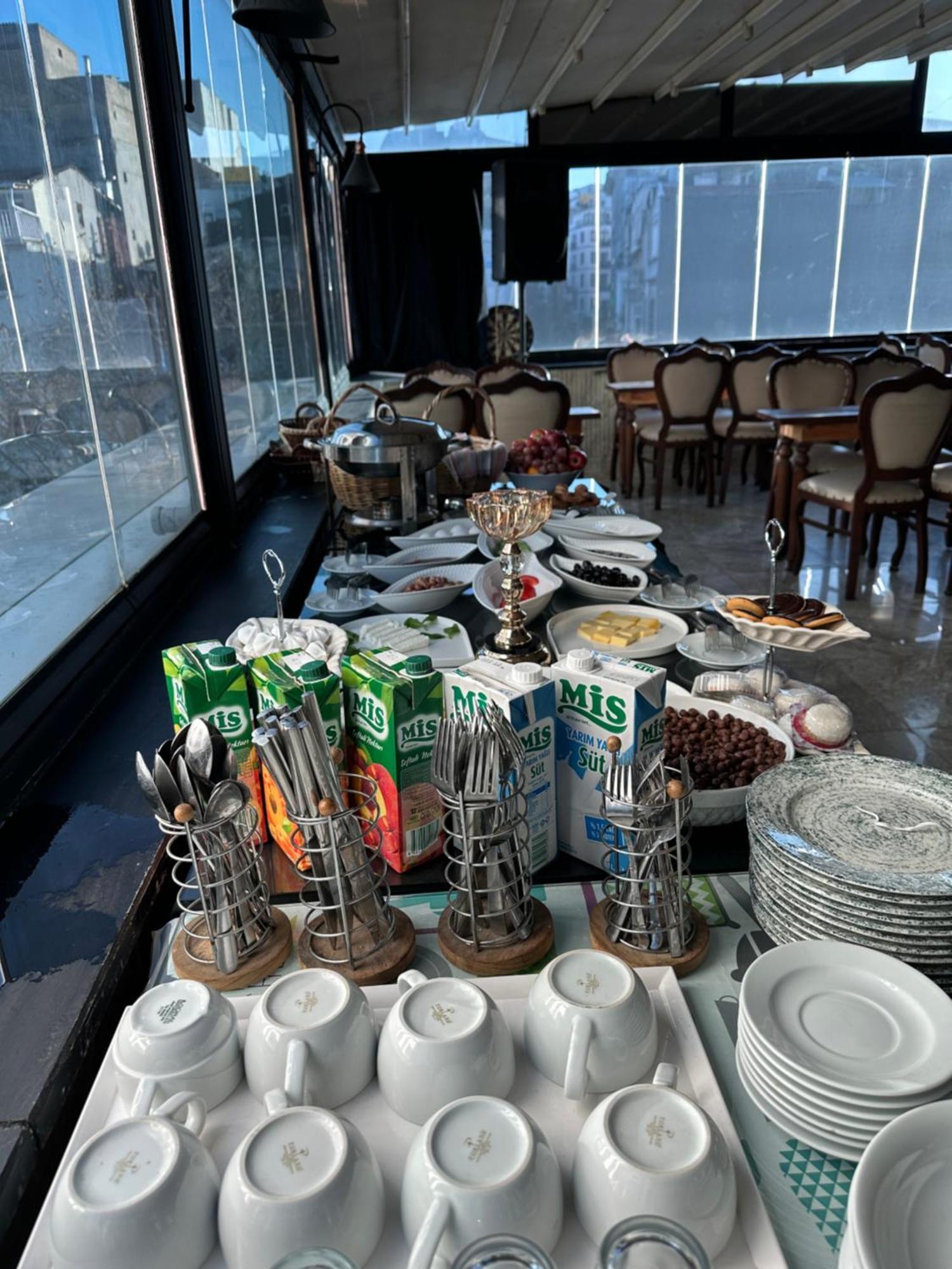 Napolyon Hotel Istanbul Bagian luar foto